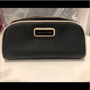Marc jacobs makeup (cosmetic bag)